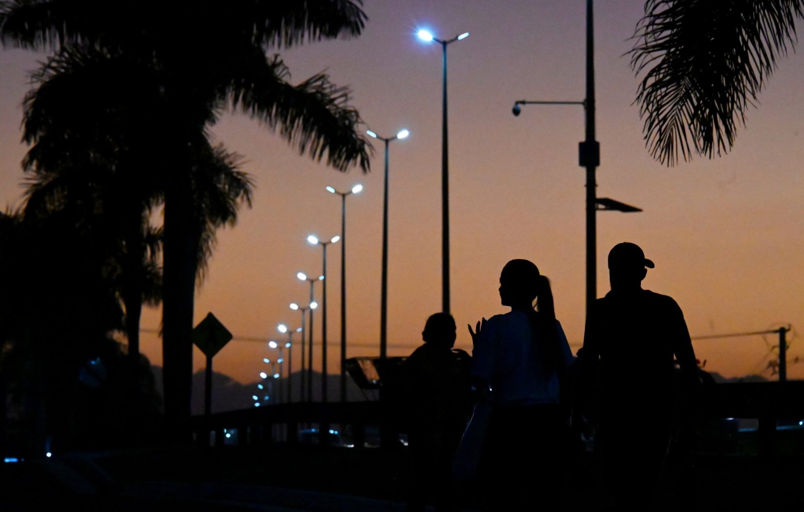 “Está nota mil”: romeiros elogiam nova iluminação da Rodovia dos Romeiros entregue por Sandro Mabel