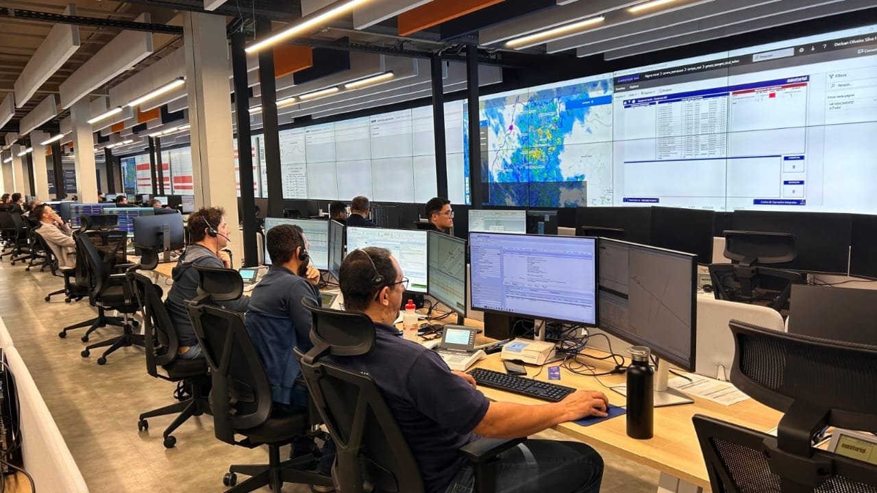 Frente fria provoca chuva e queda de temperatura em Goiânia