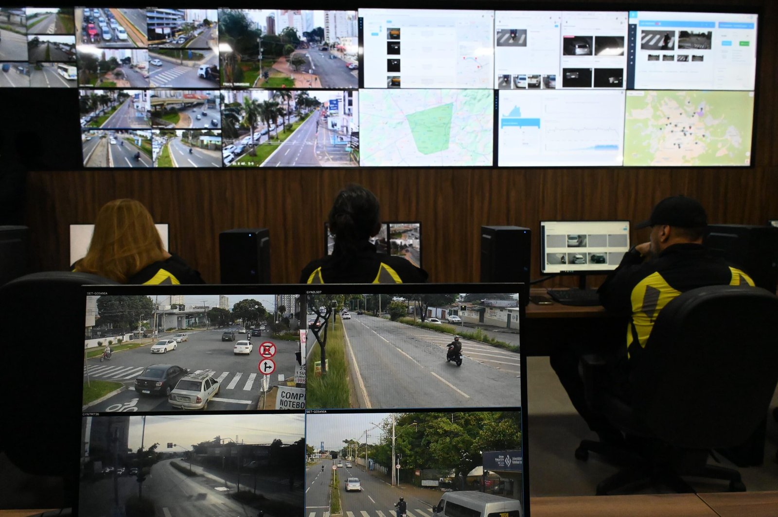 Prefeito Sandro Mabel anuncia regulamentação sobre uso de celular no trânsito em Goiânia