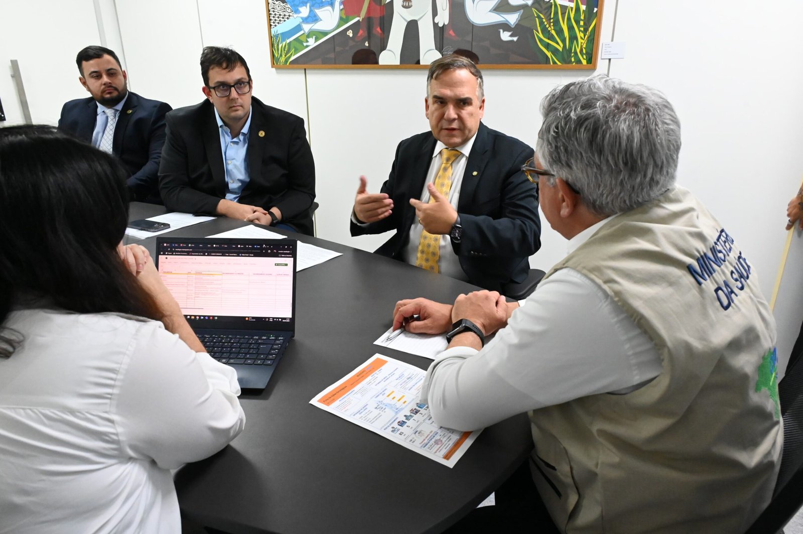 Sandro Mabel se reúne com ministro Alexandre Padilha em busca de recursos para a saúde de Goiânia