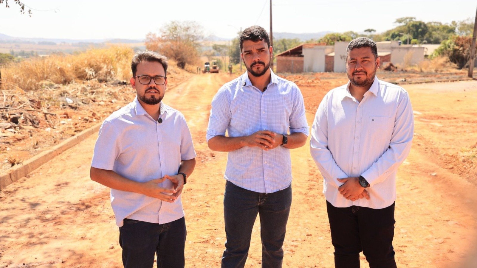 Cristiano Galindo reforça compromisso com Trindade em vistoria de obra entre os bairros Santa Fé e Rosa Morena