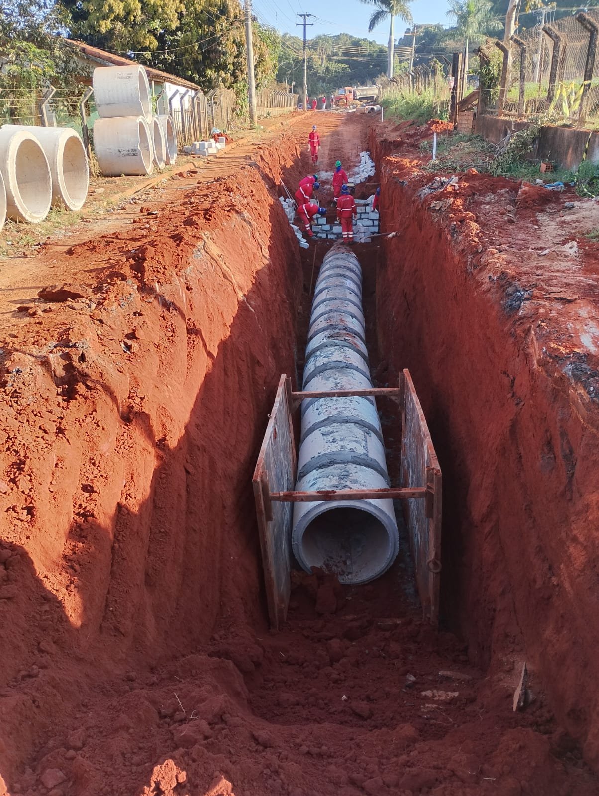 Prefeitura avança com obras de drenagem e pavimentação no Setor Chácaras de Recreio São Joaquim