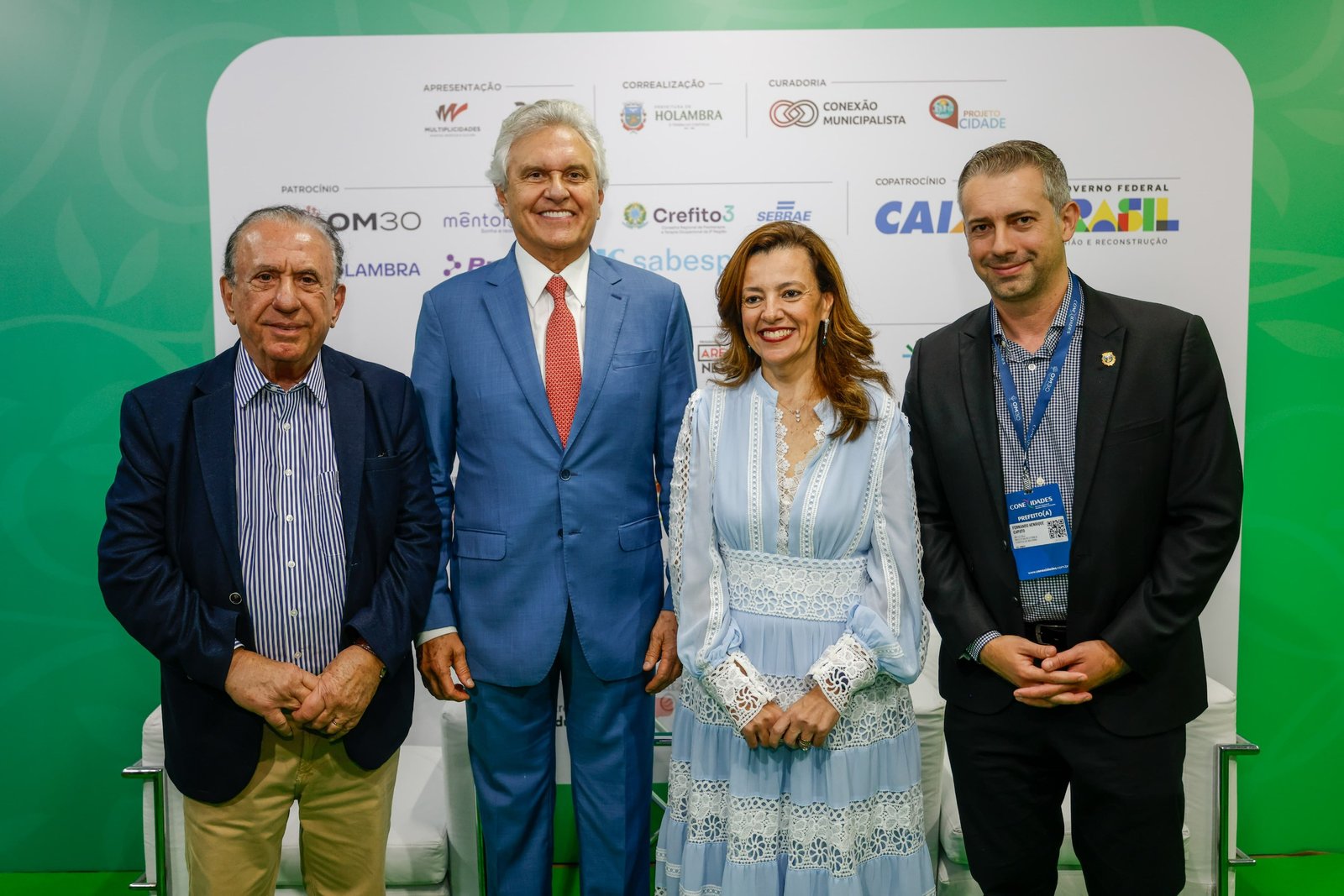 Caiado destaca avanço tecnológico do agro goiano em palestra em Holambra