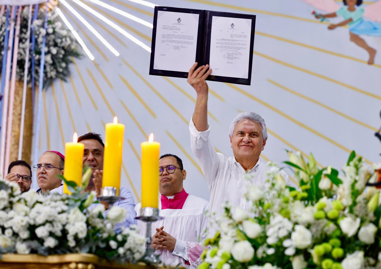 Caiado destaca protagonismo da Romaria do Muquém durante missa em Niquelândia