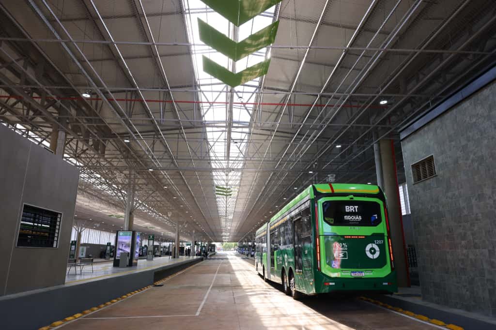 Com injeção de R$ 29 milhões, Caiado entrega novo Terminal Praça da Bíblia