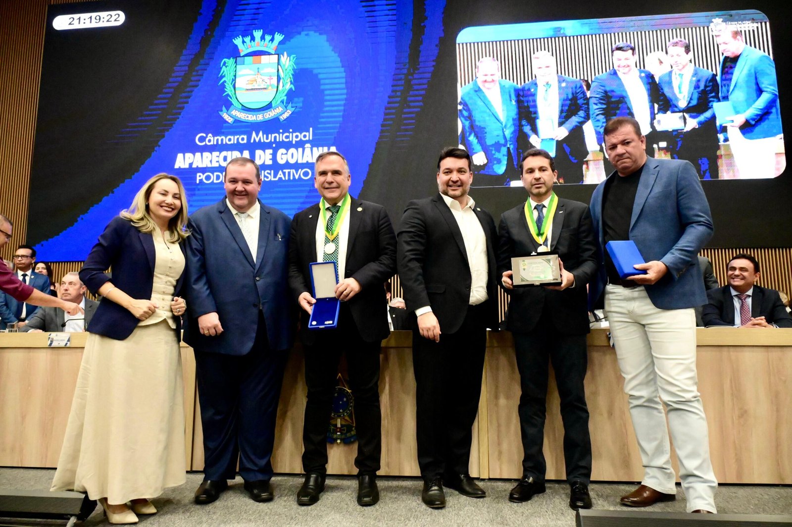 Prefeito Sandro Mabel recebe Medalha do Mérito Legislativo em Aparecida de Goiânia