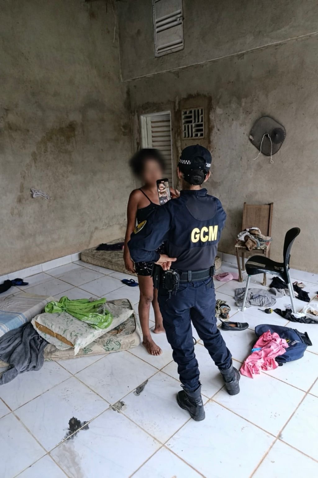 GCM prende homem em flagrante por cárcere privado e violência doméstica no Setor Aeroporto Sul