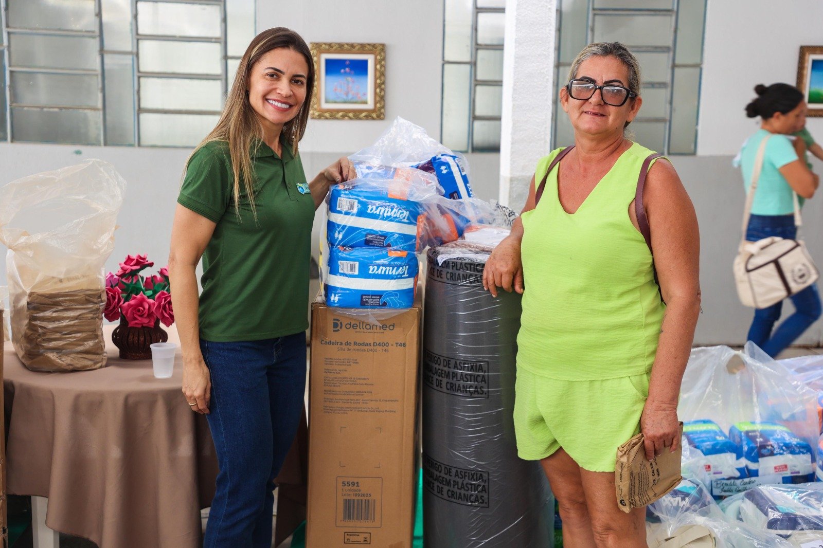 Prefeitura de Trindade e OVG entregam benefícios a 200 famílias atendidas pelos Cras