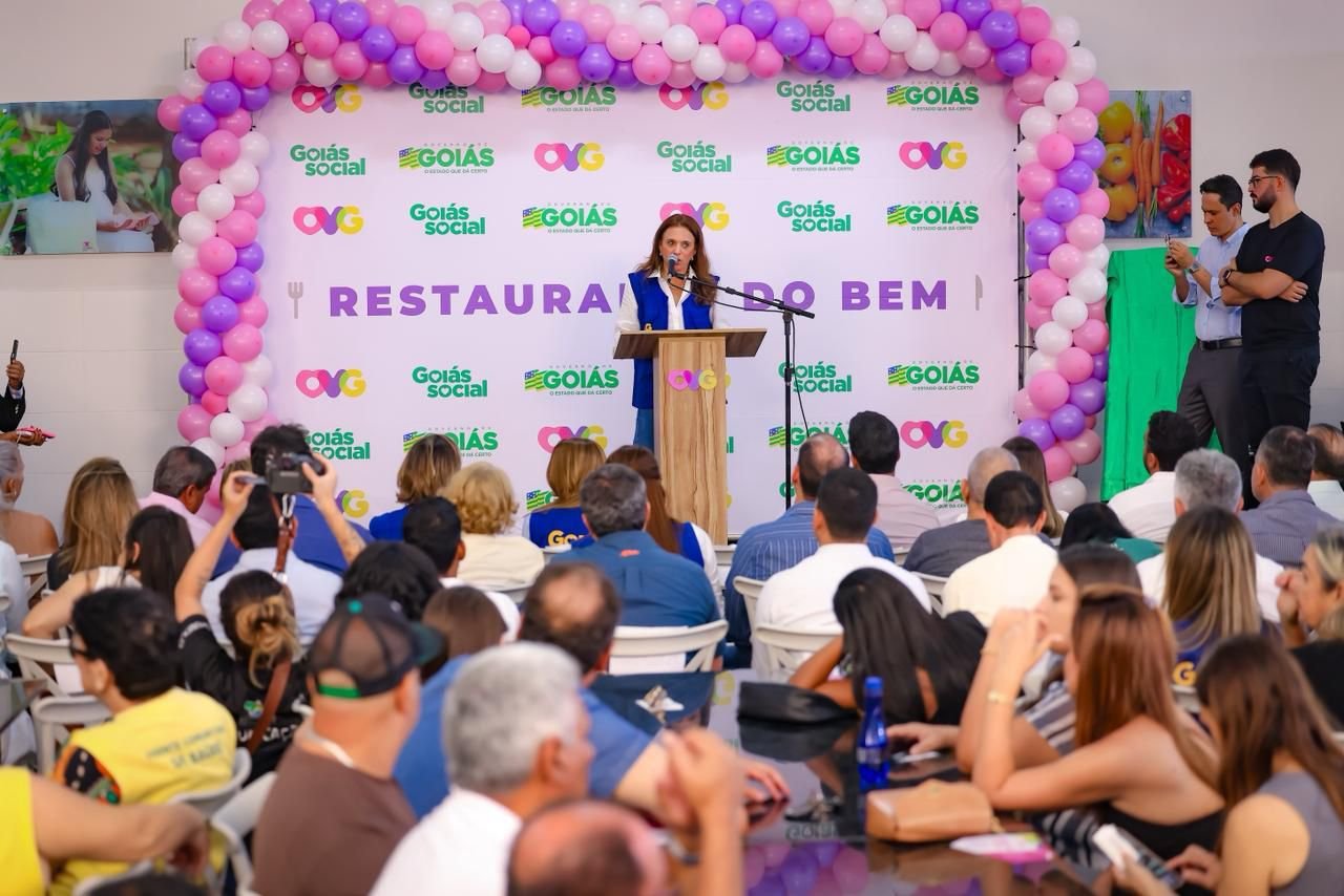 Gracinha Caiado inaugura primeiro Restaurante do Bem em Trindade