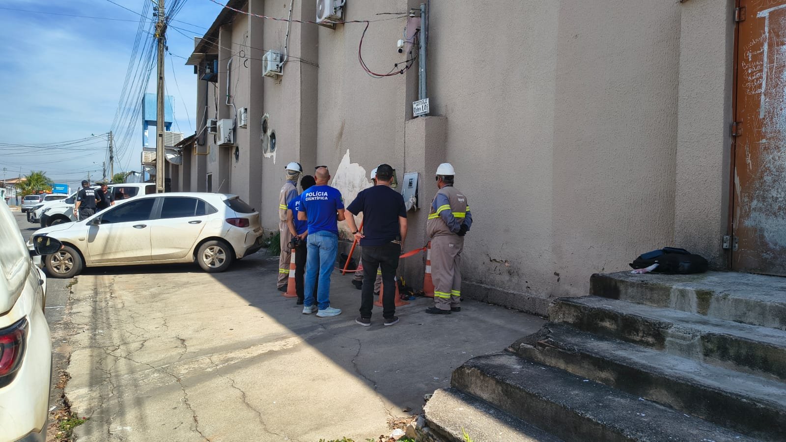Operação integrada identifica furto de energia e irregularidades sanitárias em supermercado de Aparecida de Goiânia