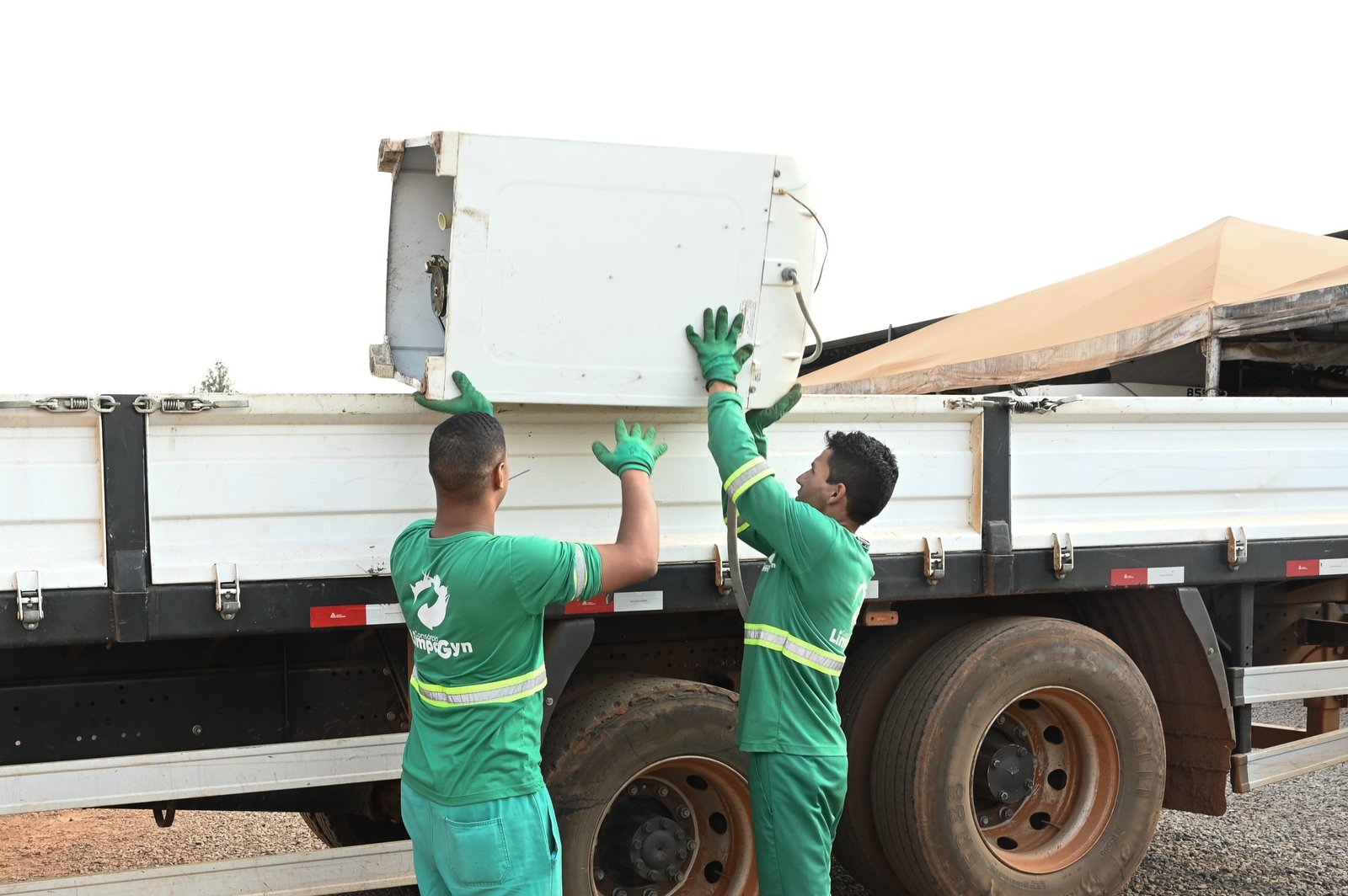 Saiba como solicitar o serviço Cata-Treco em Goiânia