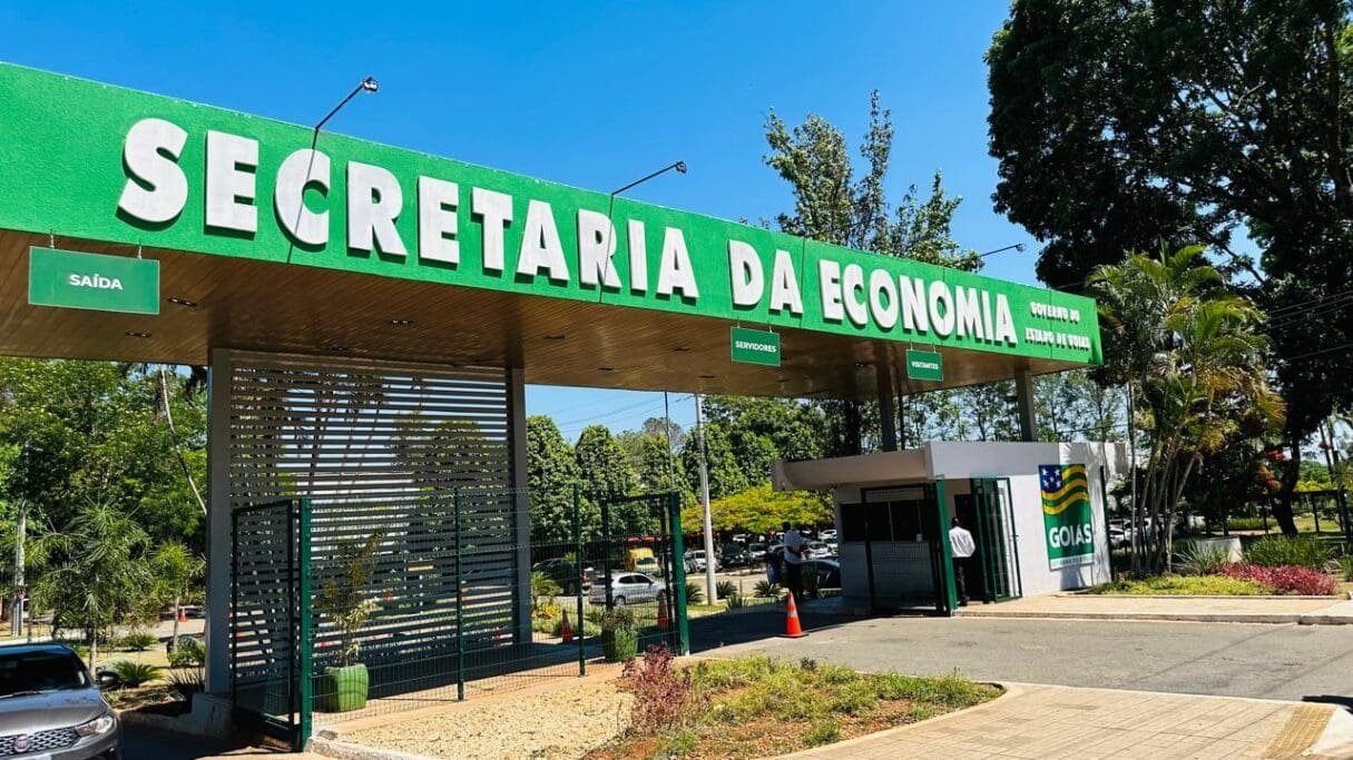 Governo de Goiás publica homologação da adesão a programa emergencial voltado ao diesel