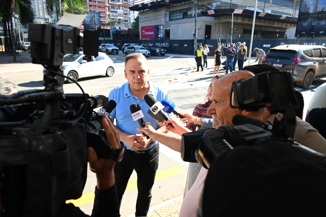 Mabel vistoria novo sistema binário nas avenidas T-10 e T-55, que já operam em sentido único