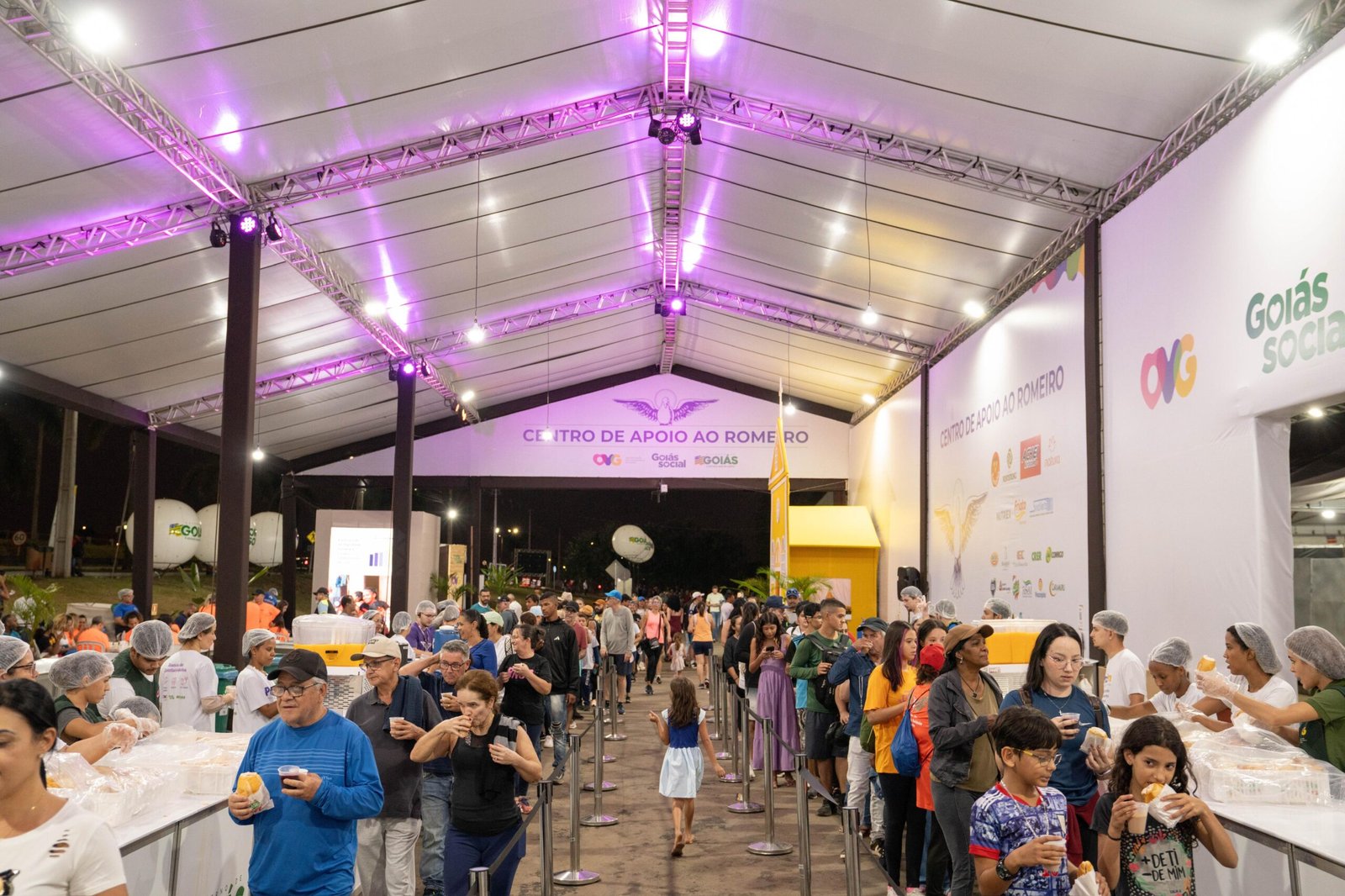 Governo de Goiás monta Centro de Apoio ao Romeiro para atender fiéis durante festa do Divino Pai Eterno em Trindade