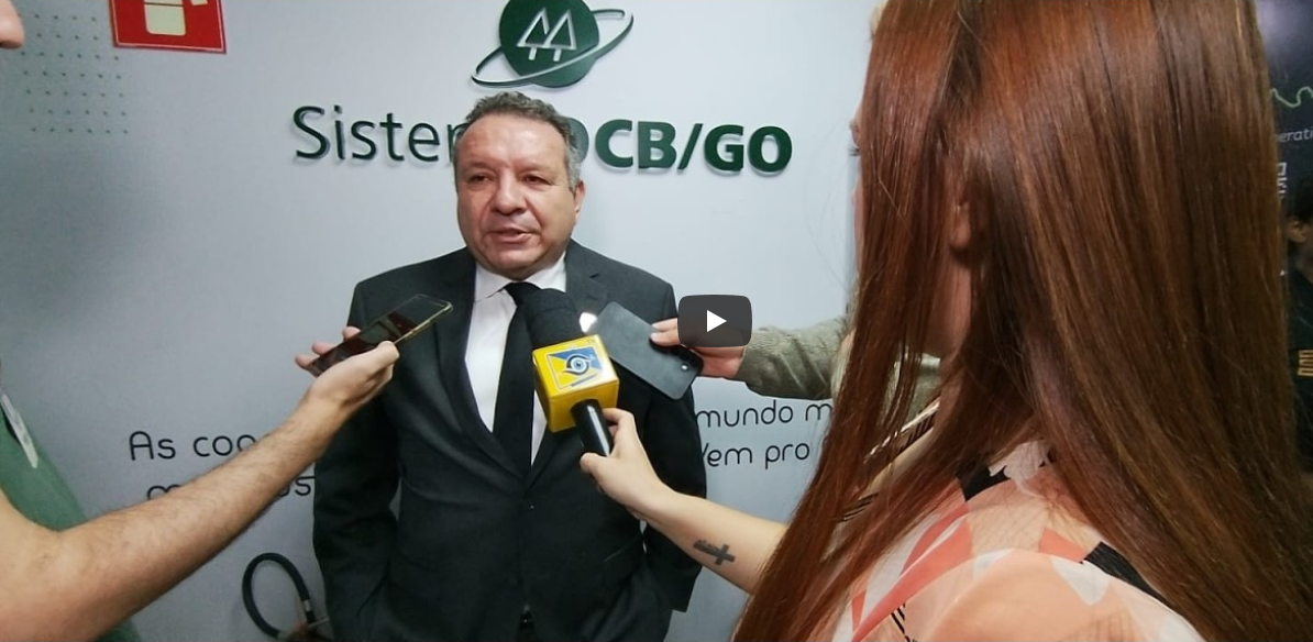 SESSÃO SOLENE INTINERANTE  DE ENTREGA DA MEDALHA  , EM HOMENAGEM AOS DIRIGENTES DO RAMO CRÉDITO