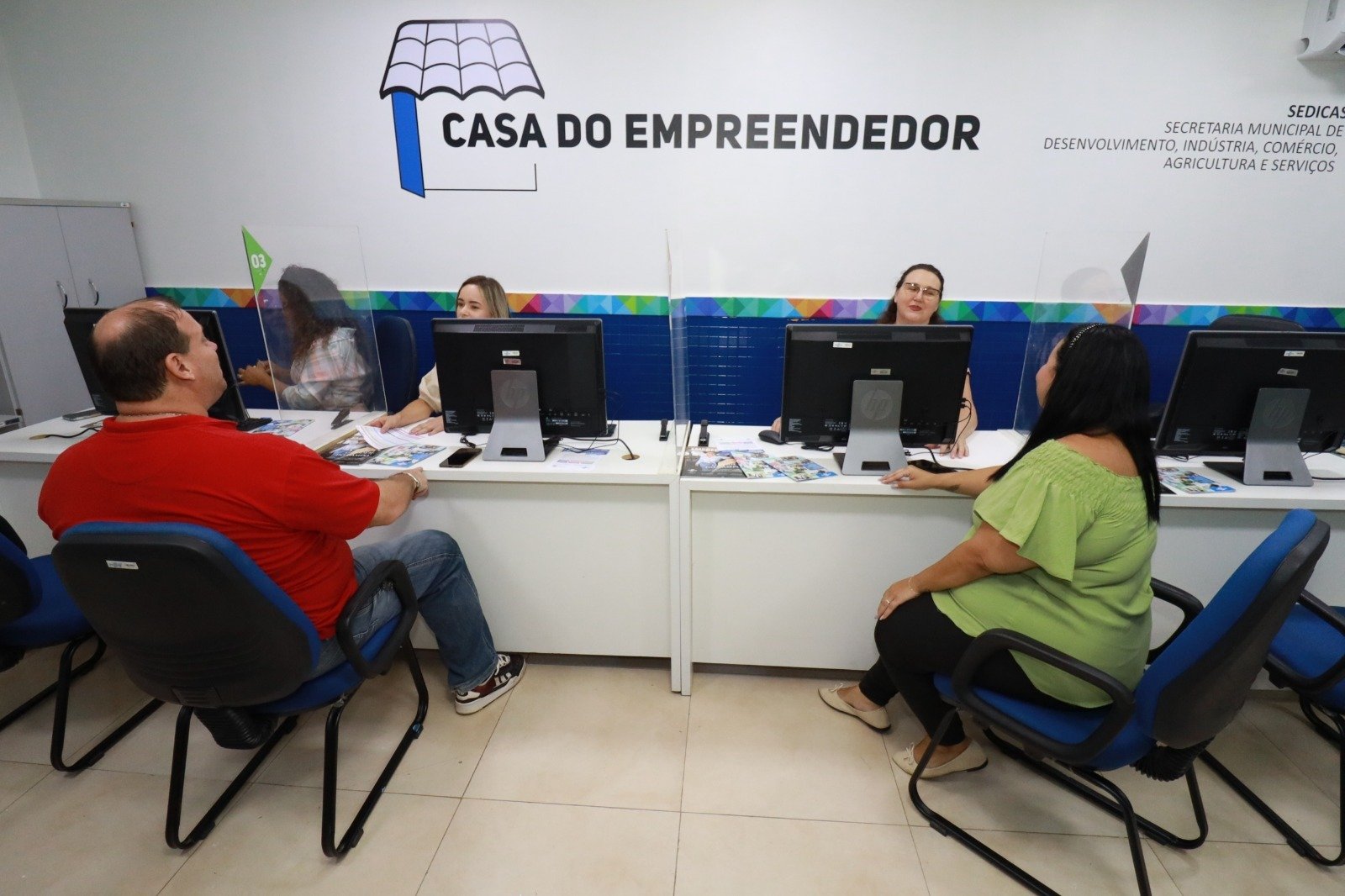 Prefeitura de Goiânia orienta sobre novo CNPJ e formaliza mais de 500 pequenos negócios em julho