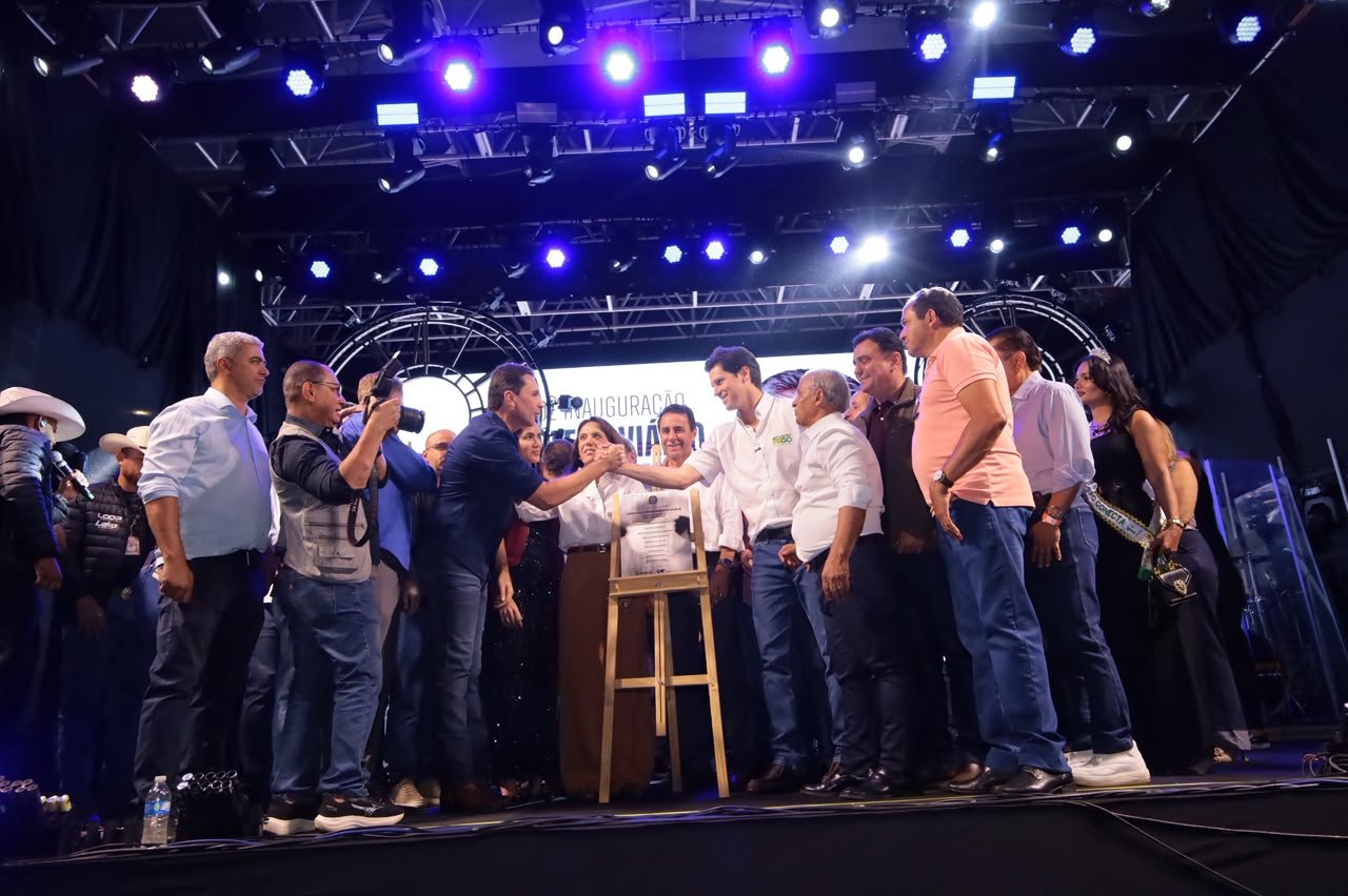 Vilela e Daniel eternizam legado de Maguito no novo complexo viário de Aparecida