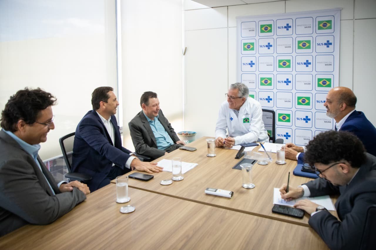 Em agenda com ministro da Saúde, prefeito Vilela busca novos investimentos para saúde de Aparecida