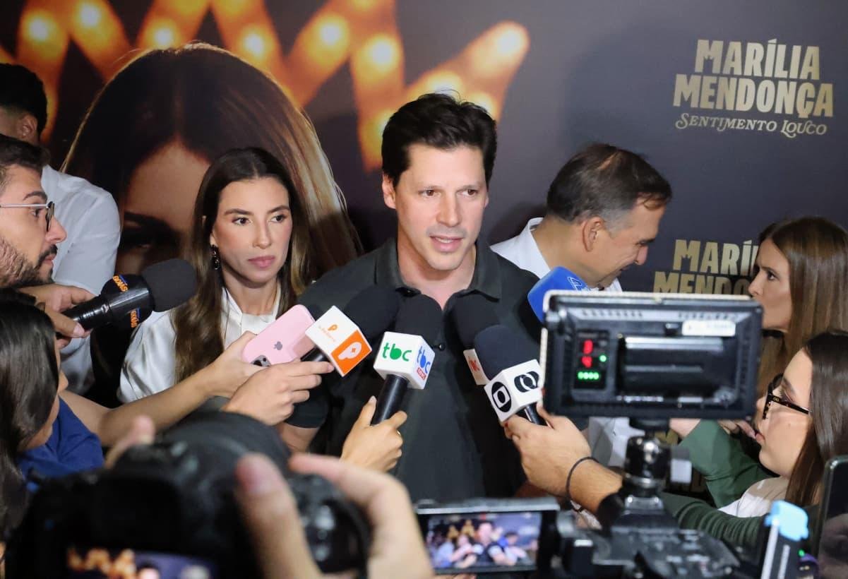Daniel Vilela prestigia lançamento de série documental sobre Marília Mendonça